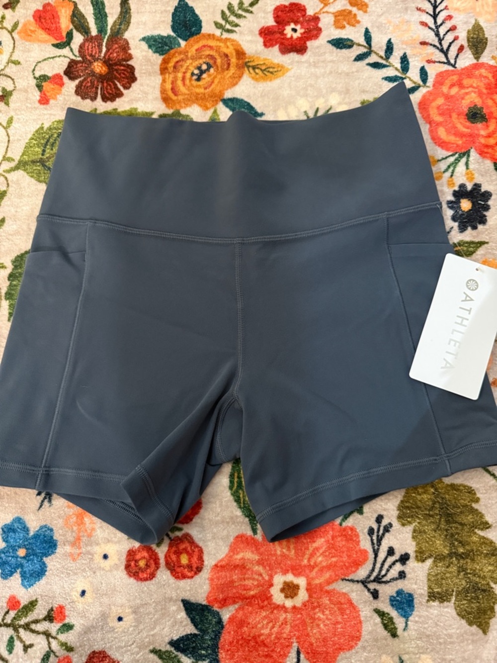 NWT Athleta Slate Blue High-Rise Salutation Stash Athletic Shorts